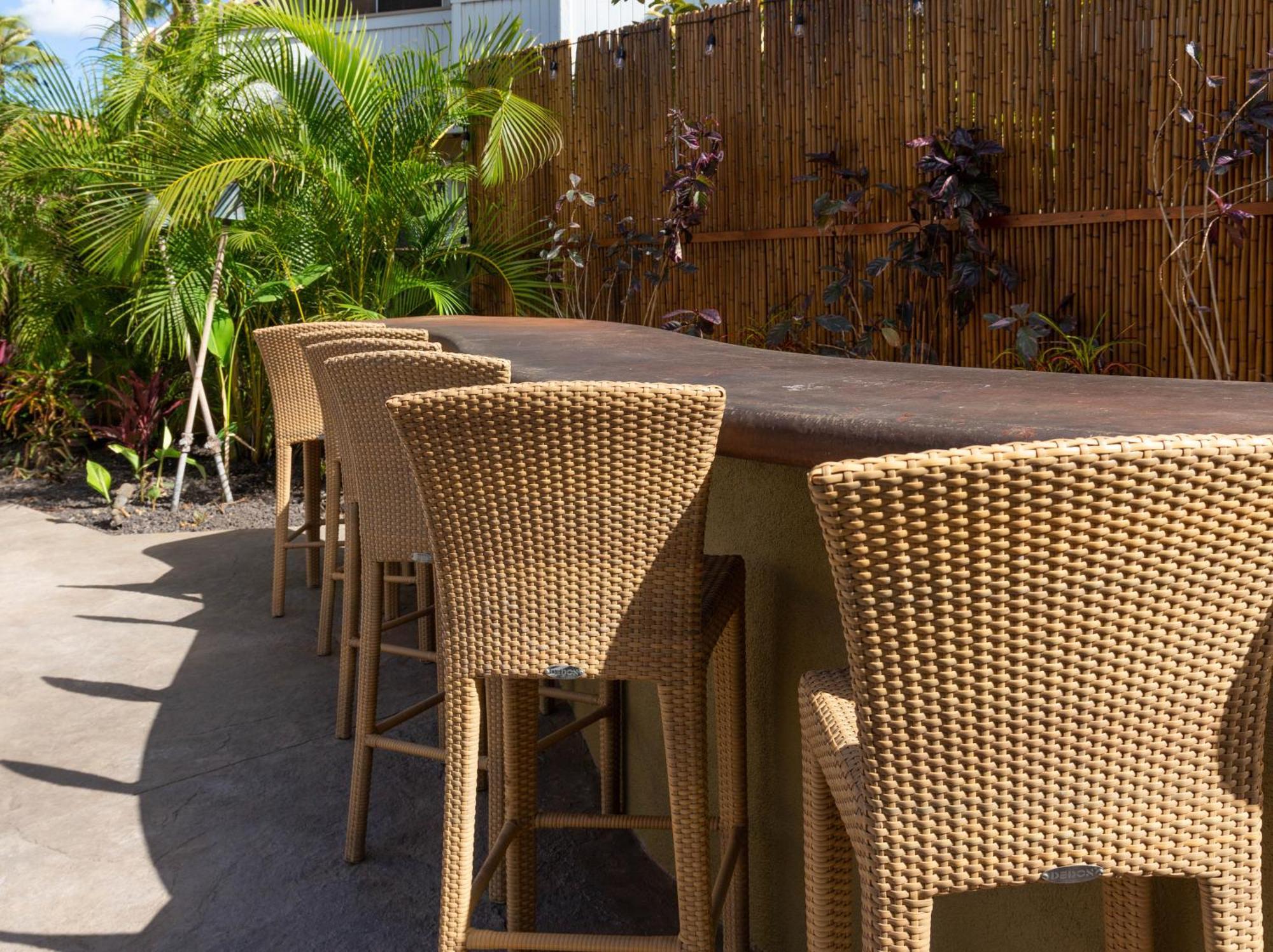 Lotus Suite, 1 Bedroom, Sleeps 4, Pool & Bbq, Pre-Renovation Summer Sale 基黑 外观 照片